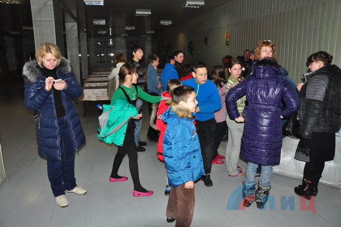Волонтеры из России передали гуманитарную помощь интернатам ЛНР, 27 января