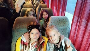 Около 200 детей из Ровеньков отправились на отдых в Анапу