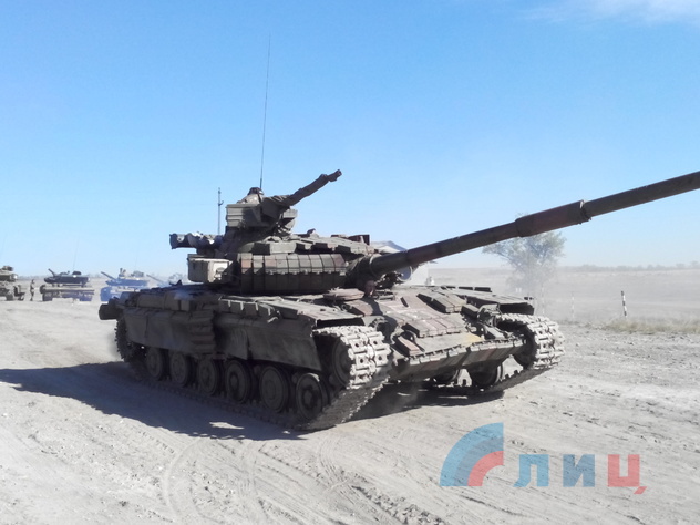 Отвод танков Народной милиции от линии соприкосновения, 3 октября 2015 года