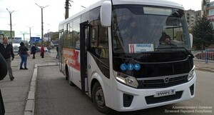 Шесть переданных Вологодской областью автобусов работают на четырех маршрутах в Алчевске