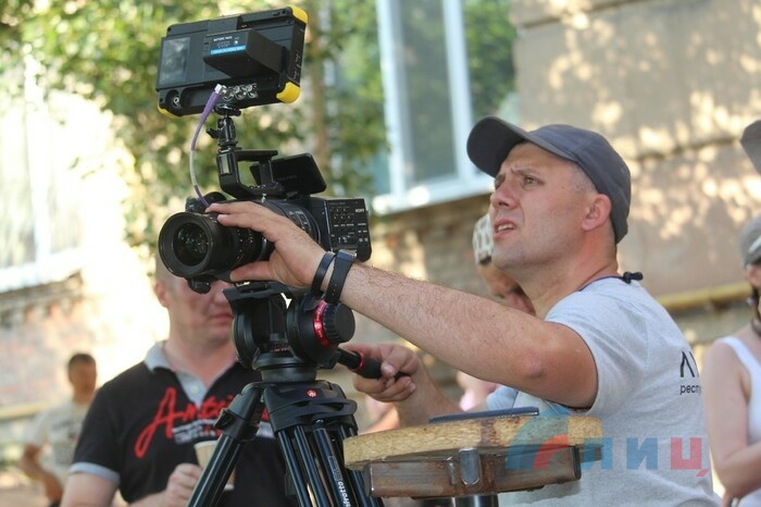 Съемки первого в ЛНР полнометражного художественного фильма "Ополченочка", Луганск, 5 июля 2018 года