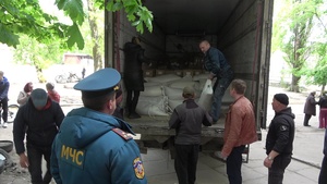 LPR Ministry of Emergencies delivers relief supplies to Rubezhnoye