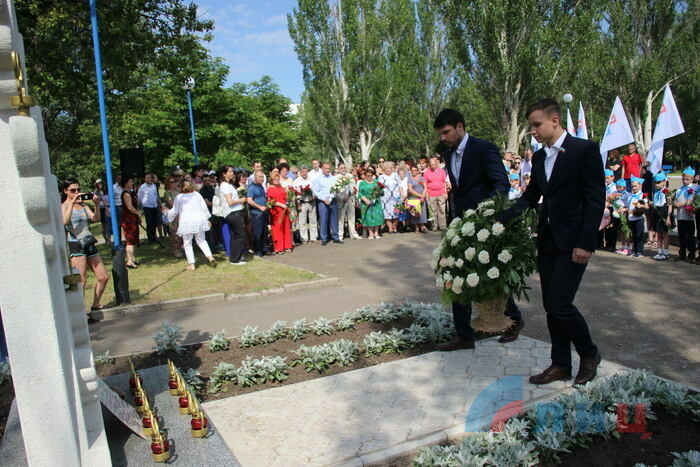Митинг-реквием в память о детях, погибших от обстрелов ВСУ, Луганск, 1 июня 2019 года