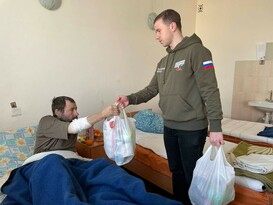 Путин рекомендовал "Народному фронту" учредить памятный знак для награждения волонтеров