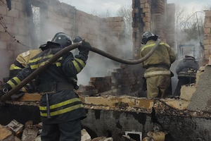 Три человека погибли на пожаре в садовом товариществе в Перевальском районе – МЧС