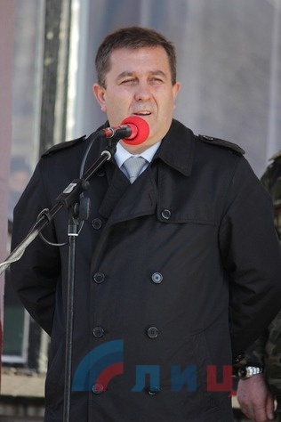 Митинг-реквием в честь годовщины освобождения Дебальцево и открытие мемориальной таблички в поселке Центральный, Перевальский район, 16 февраля 2016 года
