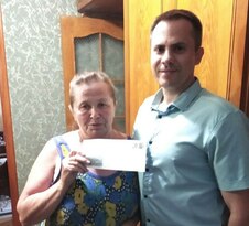 Стахановские активисты доставили родственникам защитников ЛНР более 20 писем с передовой
