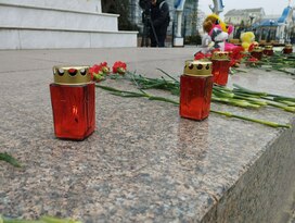 Луганчане почтили память жертв теракта в "Крокус Сити Холле"
