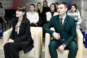 Проректор мастерской "Сенеж" провела в Луганске мастер-класс для женщин-лидеров