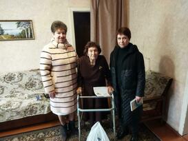 Президент России поздравил с 95-летним юбилеем жительницу Стаханова