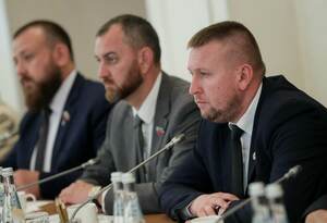 Председатель Народного Совета встретился с первым замруководителя фракции "Единой России"