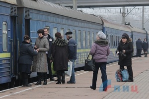 Луганская железная дорога сообщила обновленный график движения поезда Луганск-Ясиноватая