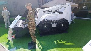Ростех направит робота-сапера "Шмель" в новые регионы России