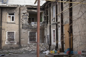 ВСУ за девять лет разрушили и повредили в ЛНР более 9,8 тыс. домов и 895 соцобъектов - СЦКК