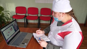 Медики из ЛНР на вебинаре московских коллег рассмотрели вопросы лечения головной боли