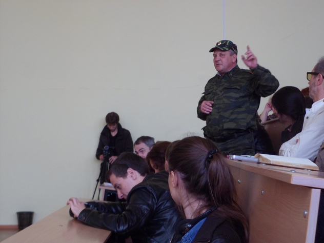 Писатель Захар Прилепин встречается с читателями, Луганск, 14 апреля 2015 года