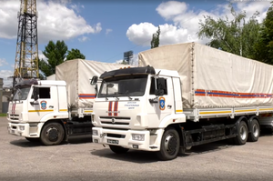 Ростовские судебные приставы доставили в Луганск около 30 тонн гумпомощи