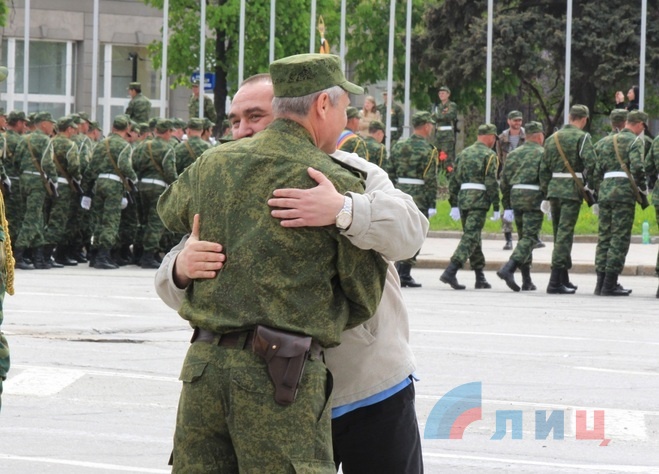 Генеральная репетиция парада в честь Дня Победы, Луганск, 7 мая 2015 года