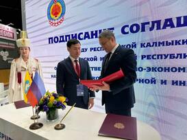 ЛНР заключила соглашение о сотрудничестве с Республикой Калмыкия - Пасечник