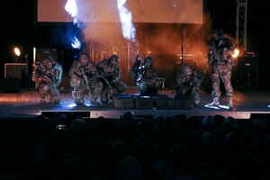 Премьерный показ иммерсивного шоу "Вежливые люди" состоялся в Луганске – МКСМ
