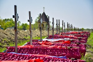 Перезахоронение останков 60 защитников ЛНР и трех мирных жителей состоялось в Луганске