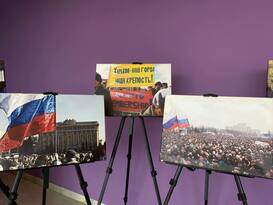Выставка, посвященная событиям Русской весны в Харькове, открылась в Луганске