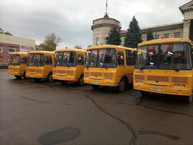 Краснодонский район получил пять новых школьных автобусов от Тюменской области