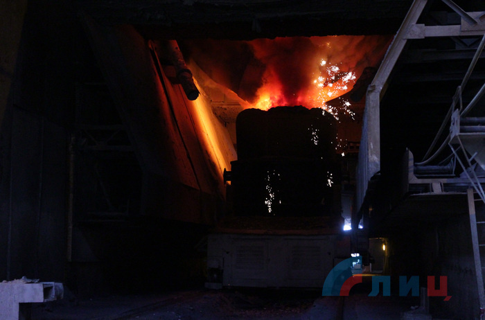 Запуск сталелитейного цеха на Алчевском металлургическом комбинате, 10 апреля 2018 года