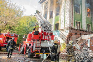 Врио главы Луганска пообещала восстановить разрушенную украинскими боевиками школу № 7