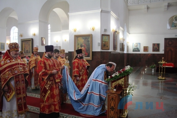 Вручение дипломов выпускникам Луганского богословского университета, Луганск, 19 мая 2016 года