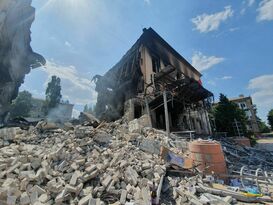ВСУ, отступая из Лисичанска, подрывали и поджигали административные здания – Мирошник