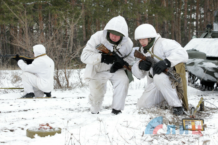 Учения инженерно-саперного подразделения Народной милиции ЛНР, 19 февраля 2018 года