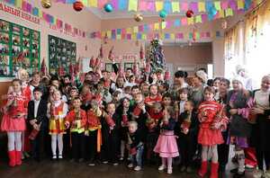 Профсоюз "Луганскгаза" передал подарки воспитанникам Перевальской школы-интерната