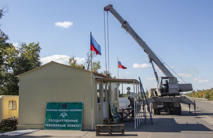 Демонтаж пунктов таможенного контроля на границе между ЛНР и ДНР, Чернухино, 1 октября 2021 года