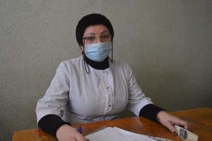 Свердловская больница ежедневно вакцинирует от COVID-19 более 200 человек – медик