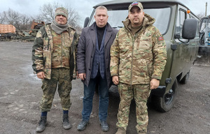 Красноярский край доставил в Свердловск УАЗ для сибирских военнослужащих
