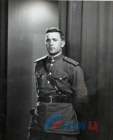Ченцов Александр Фёдорович (1919 - ). В Красной Армии с 1939 года. Минер, разведчик. Награжден медалью за боевые заслуги.