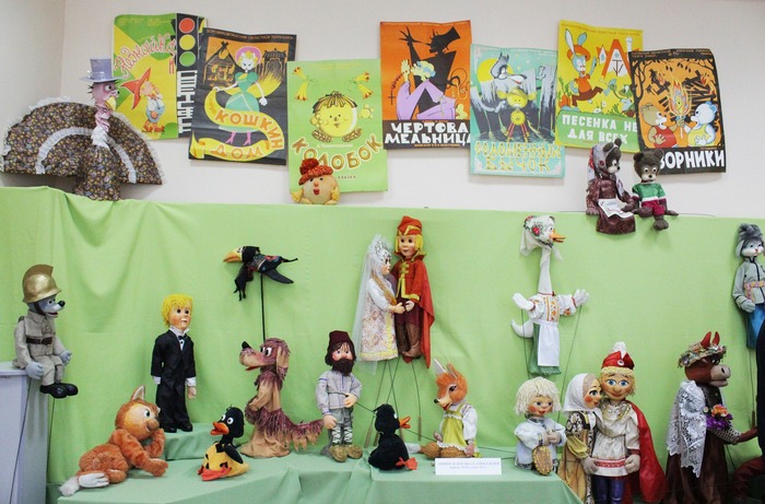 Выставка, приуроченная Международному дню кукольника, Луганск, 18 марта 2016 года