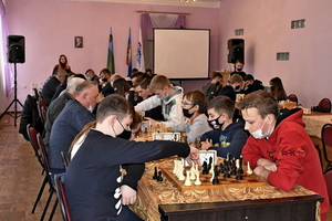 Спортсмены из ЛНР и Украины приняли участие в шахматном турнире в Брянке
