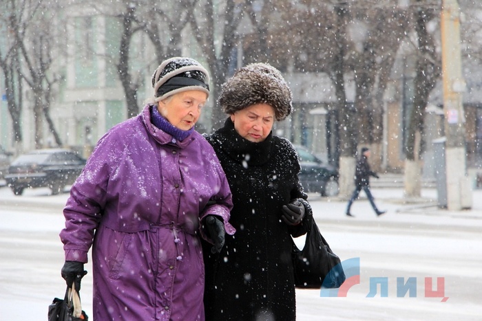 Снегопад, Луганск, 30 ноября 2016 года