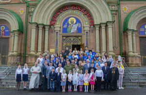 "Единая Россия" открыла детский досуговый центр при луганском Свято-Владимирском соборе