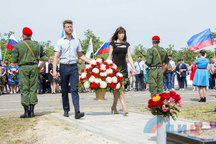 Митинг-реквием памяти погибших журналистов ВГТРК Игоря Корнелюка и Антона Волошина, Славяносербский район, 17 июня 2020 года