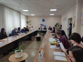 Депутат, производственники и педагоги обсудили в Стаханове этапы реализации Программы-2024