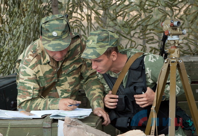 Учебные стрельбы артиллеристов Народной милиции из установок РСЗО "Град", 10 сентября 2015 года