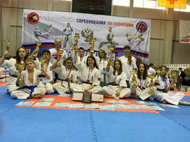 Краснолучские каратисты завоевали 13 медалей на всероссийских соревнованиях в Краснодаре