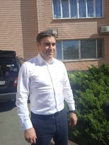 Депутат Госдумы РФ Дмитрий Хубезов доставил в ЛРКБ очередную партию медпринадлежностей