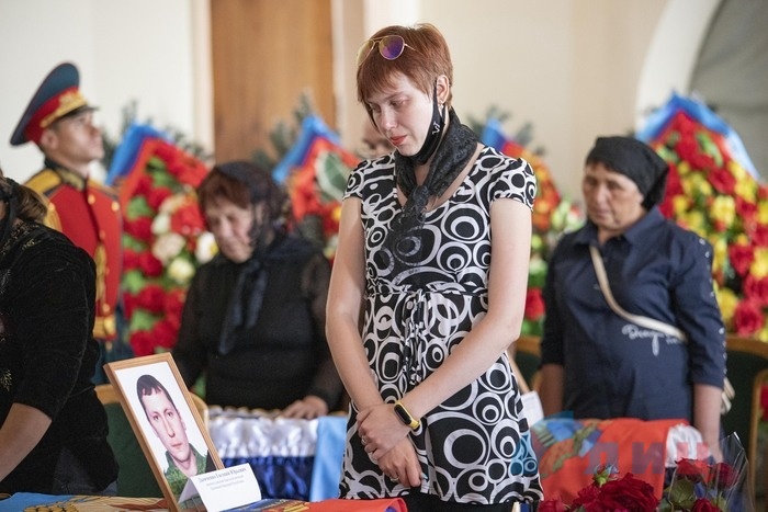 Memorial service for 5 LPR People's Militia members killed in attack on Golubovskoye outpost