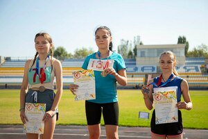Чемпионат по легкой атлетике собрал 75 спортсменов в Луганске