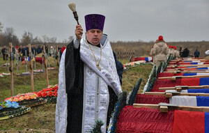 Перезахоронение останков 38 защитников ЛНР состоялось в Луганске