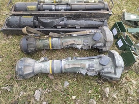 Rubezhnoye police retrieve foreign weapons from under school debris